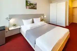 Angliya Hotel, Tyumen