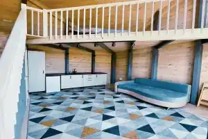 Domiki v lesu Shuli Tourist base, Rodnoe