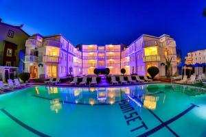 Sunset Village, Didim