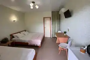 M33 Guest House, Kerch