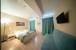 Apelsin na Shabolovskoy, Moscow