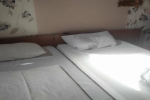 Hotel Bara Junior, Budapest