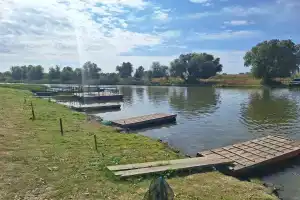 Sazanya buhta Tourist base, Verkhniye Kolki