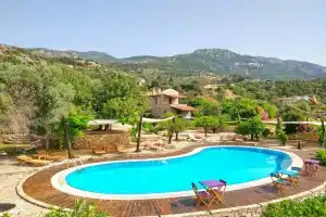 Zephyros Hotel, Mesudiye