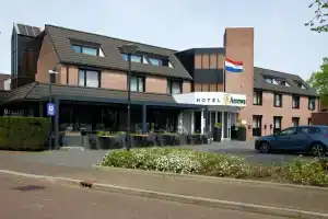 Hotel Arrows, Uden