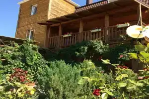 Lukomore Hotel, Myndalne