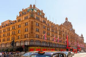 The Castleton Hotel, London