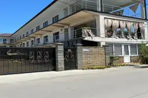 Zolotoy Pavlin Guest house, Alakhadzi