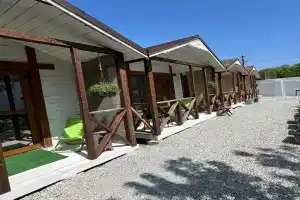 Domiki na Parusnoj, Gelendzik