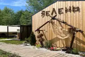 ZeLen&TheLen Glamping, Marks