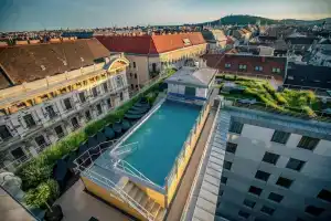 Continental Hotel, Budapest