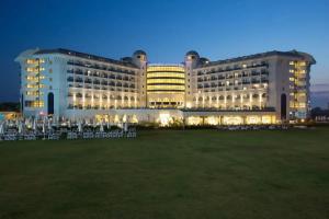 Water Side Resort & Spa - Ultra All Inclusive, Side