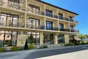 Slon Hotel, Lazarevskoye