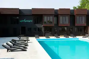 Eko-Otel Ariadna, Golubitsky