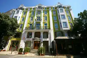 Grand Hotel London, Varna