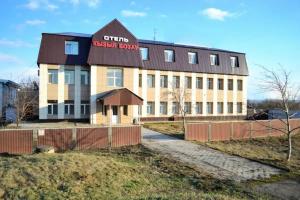 Kyzyl Bozau Hotel, Menzelinsk