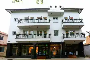 Emerald Boutique Hotel, Tirana