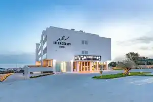 Hotel In Excelsis, Novaglia