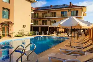 Dulber Hotel, Saky