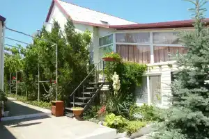 Lukull Mini-hotel, Pishchane