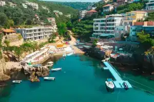 HOTEL MEDITERRANEO LIMAN free private beach for hotel guest, Ulcinj