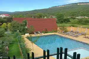 GREEN WOOD Guest House, Dakhovskaya