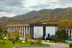 Sredi Gor Hotel, Altaisk