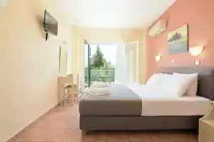 Julia Hotel, Fourka