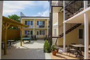 Semeyny Ochag Gostevoy Dom, Berehove