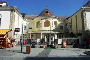 Astoria Panzio, Heviz