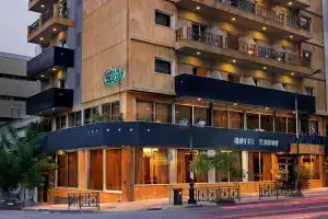 Savoy Hotel, Piraeus