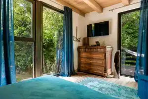 Betta Apartments, Betta