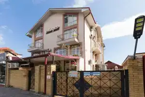 Lider Guest House, Adler