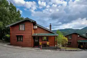Chalet Likouresi Village, Karpenision