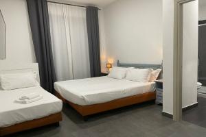 Jazz Hotel, Naples
