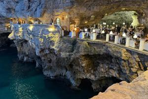 Hotel Grotta Palazzese, Polignano a Mare