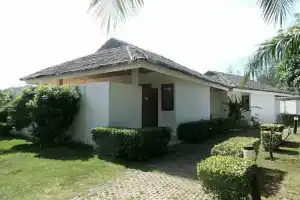 Lawana Escape Beach Resort, Pran Buri