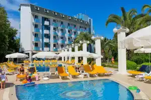 Club Aqua Plaza, Okurcalar