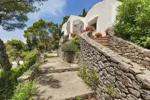 Villa Apollo, Capri Village