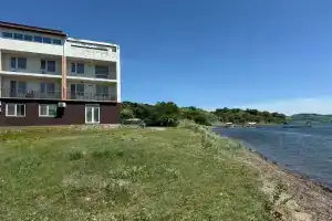 Buhta Novgorodskaya Camping, Andreyevka