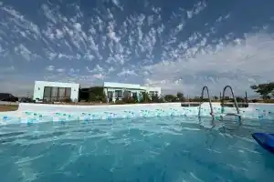 Casa del Mar, Mezhvodnoye