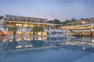 DoubleTree by Hilton Bodrum Isil Club All-Inclusive Resort, Torba