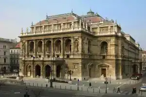 12 Revay Hotel, Budapest