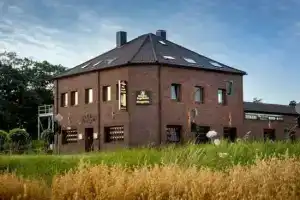 Hotel Omega, Moers