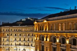 Enjoy Art, Naples