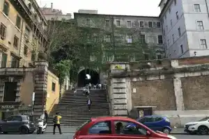 Duca di Cavour, Rome