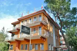 Gold Hotel, Bordighera