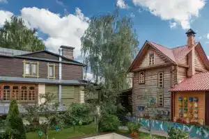 Family Hotel, Nerekhta