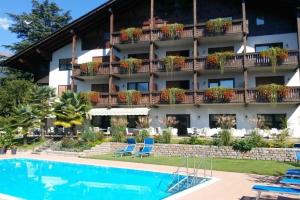 Salgart, Merano