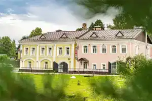 Hotel Domy Kuptsa Ozerova, Vyatskoye